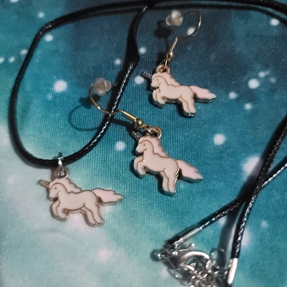 PINK AND WHITE UNICORN JEWELRY SET - Picture 2 of 2